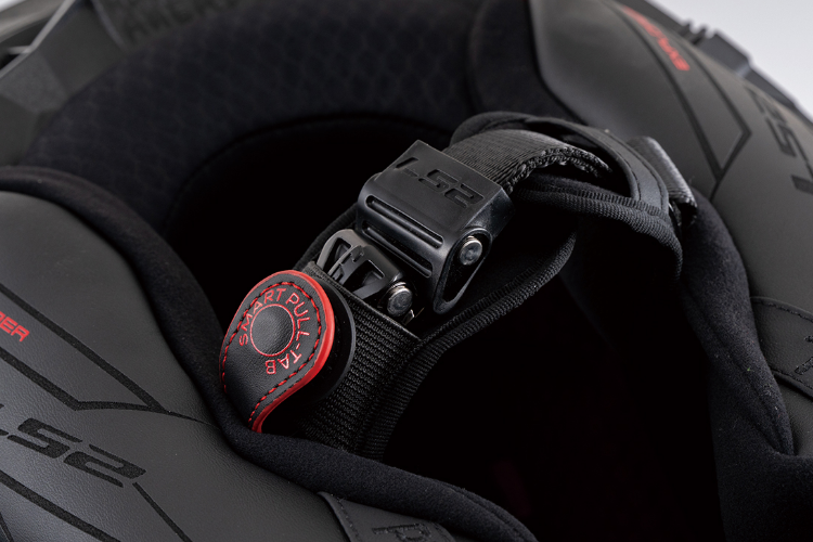 あご紐バックル